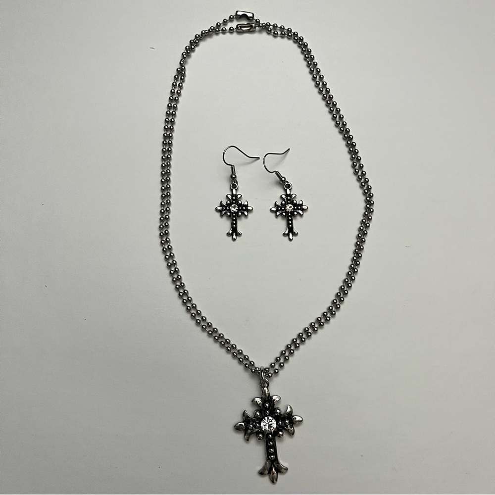 Silver Gothic Cross Earring and Necklace Set